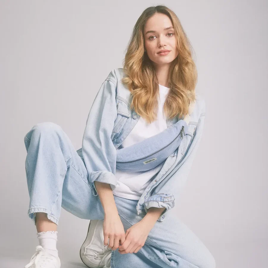 פאוץ' Olivia בצבע ג'ינס בהיר